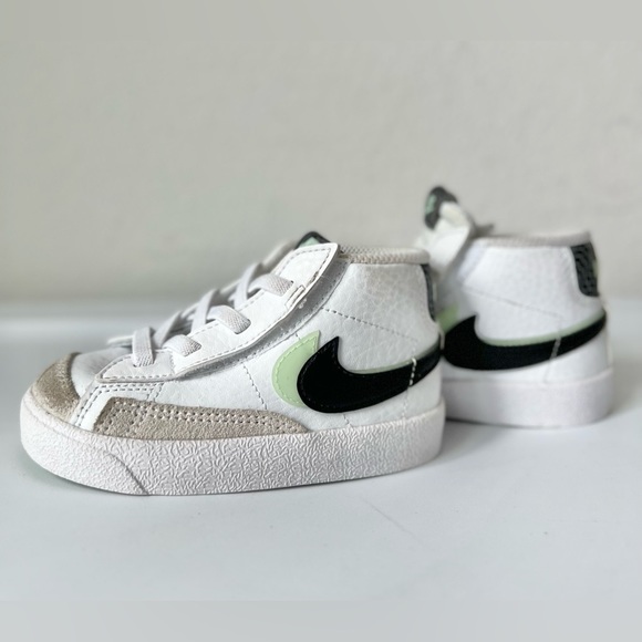 Nike Other - NIKE Blazer Mid '77 SE Double Swoosh White Vapor Green Size 7C